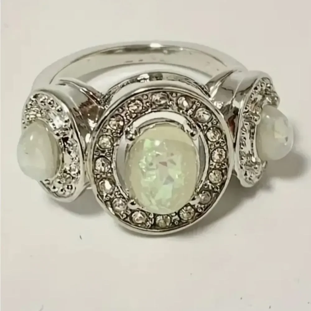 Vintage Lab Created 3 moonstone ladies ring sz 8